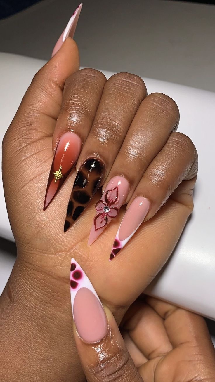 Pose semi-permanent forme stiletto avec nail art 💅🏽✨