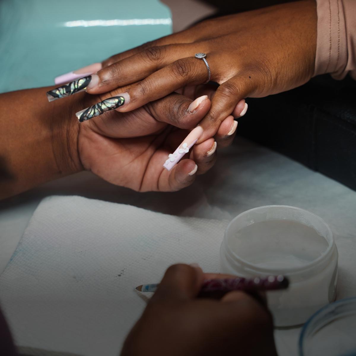 Pose d’ongle