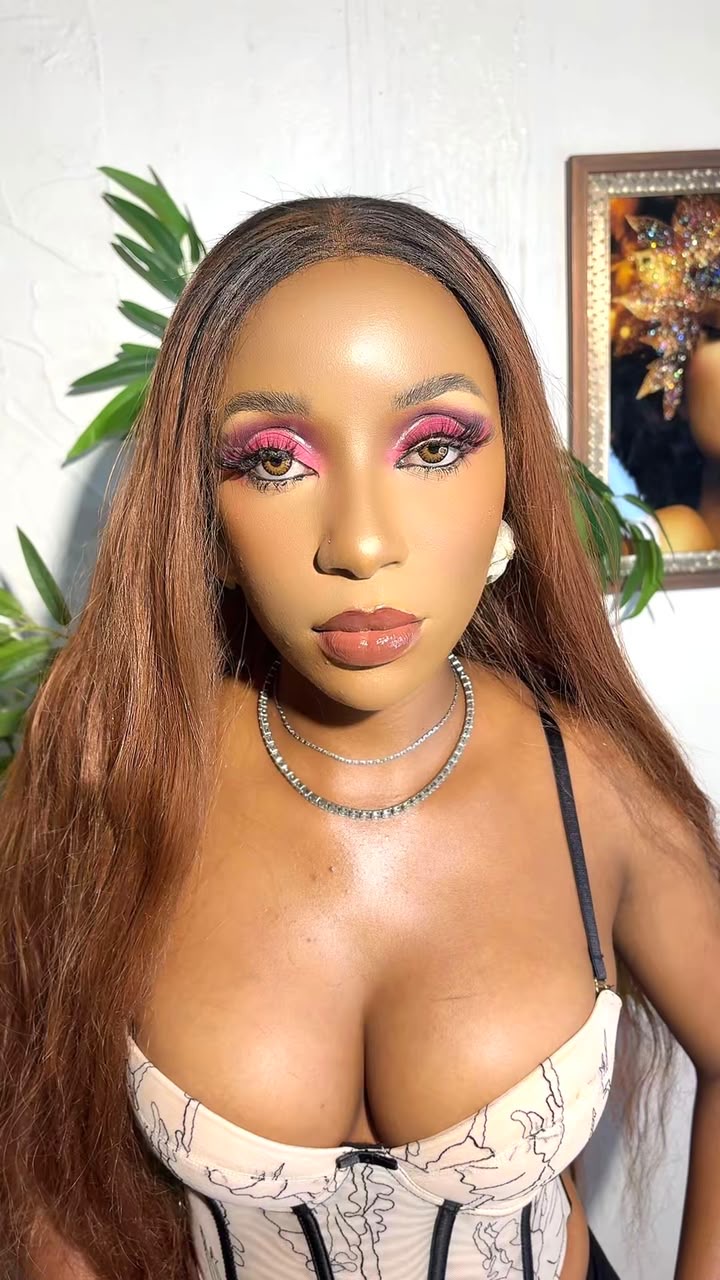 Makeup glams