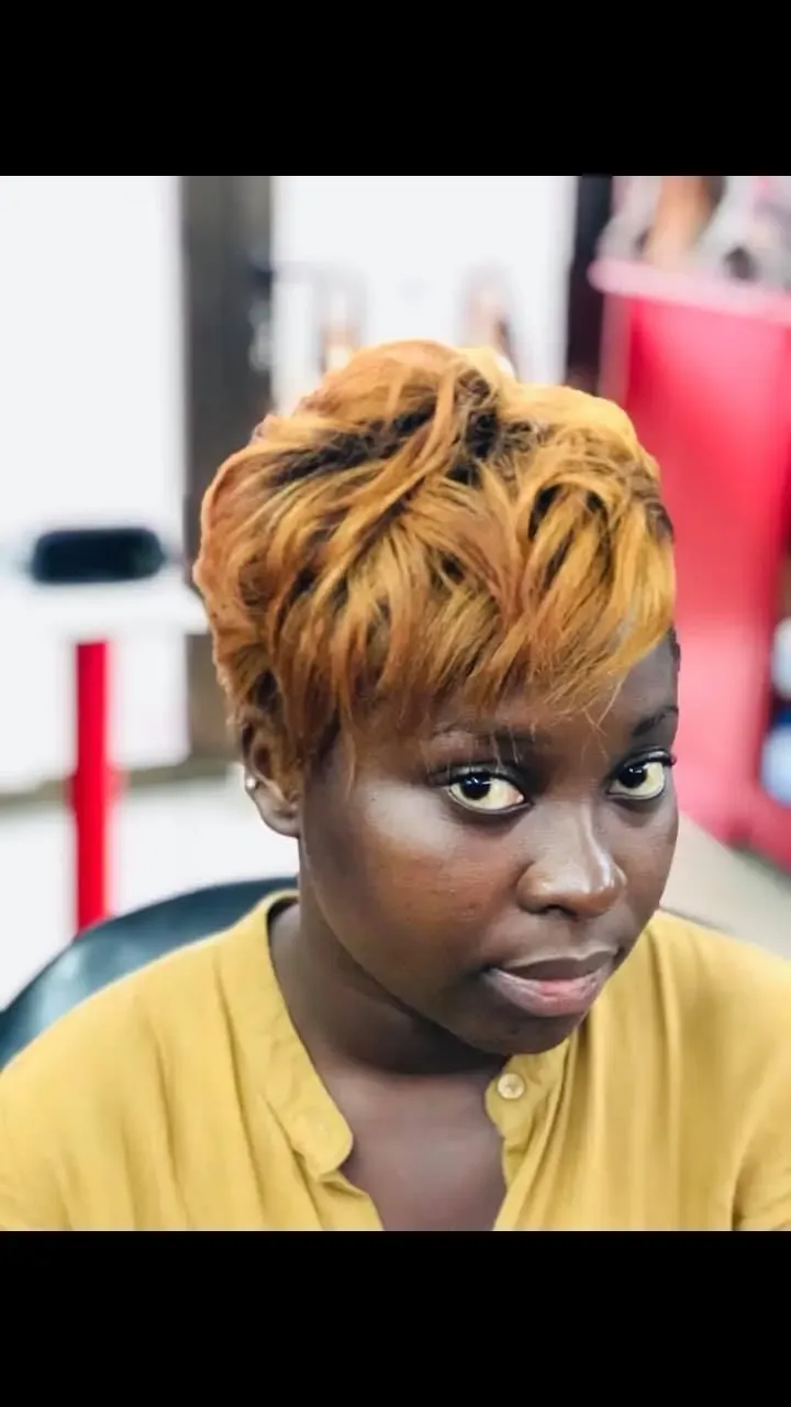 Coupe avec teinture