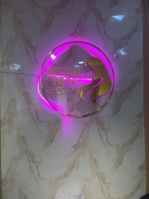 Logo de Installwig by christy