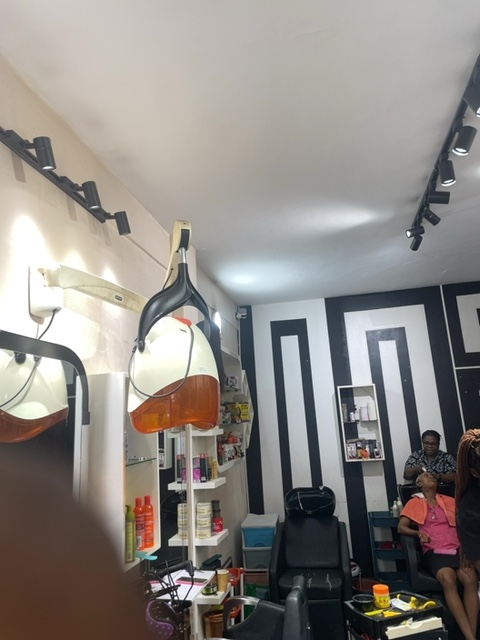 Le salon Institut tirhaka, photo 3