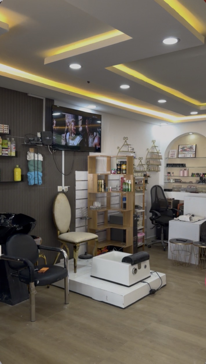 Le salon MISS FATIMA WIGS 1 (Angré snédai), photo 3