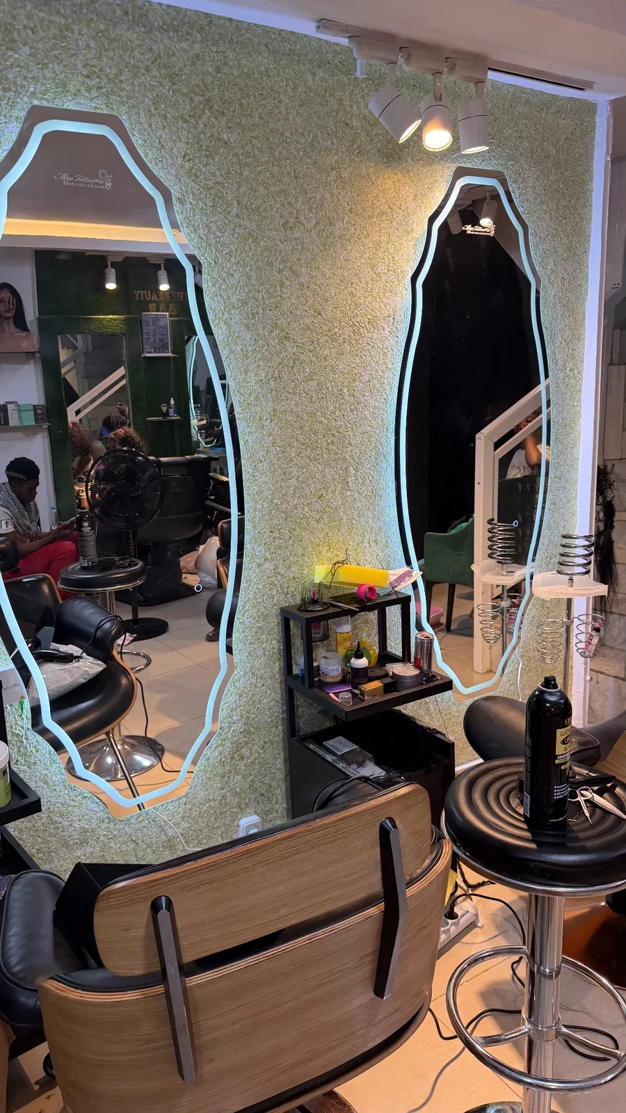 Le salon MISS FATIMA WIGS 2 (NV CHU), photo 2